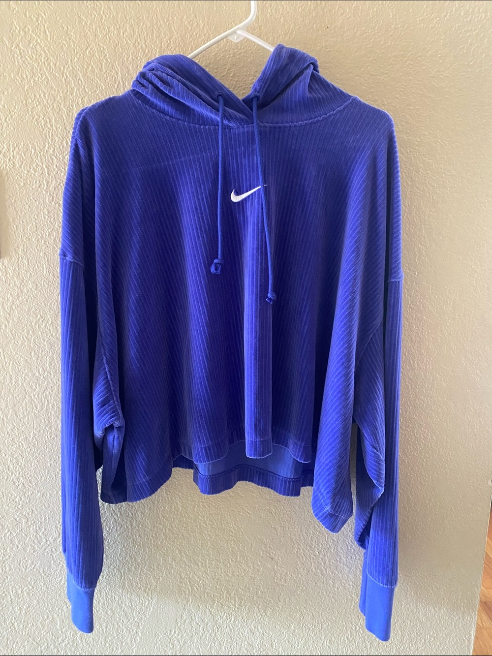 Nike Women’s Velour Corduroy Cropped Pullover Hoodie